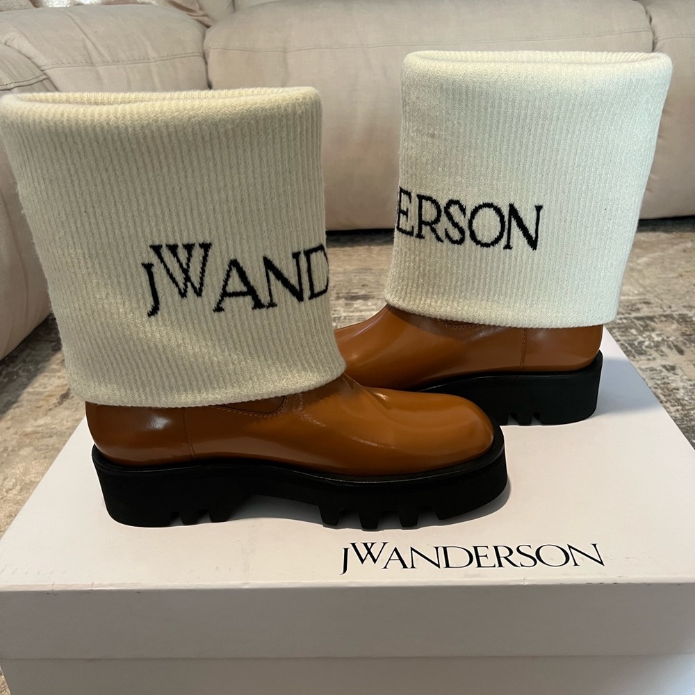 JW Anderson - Picture 4 of 8